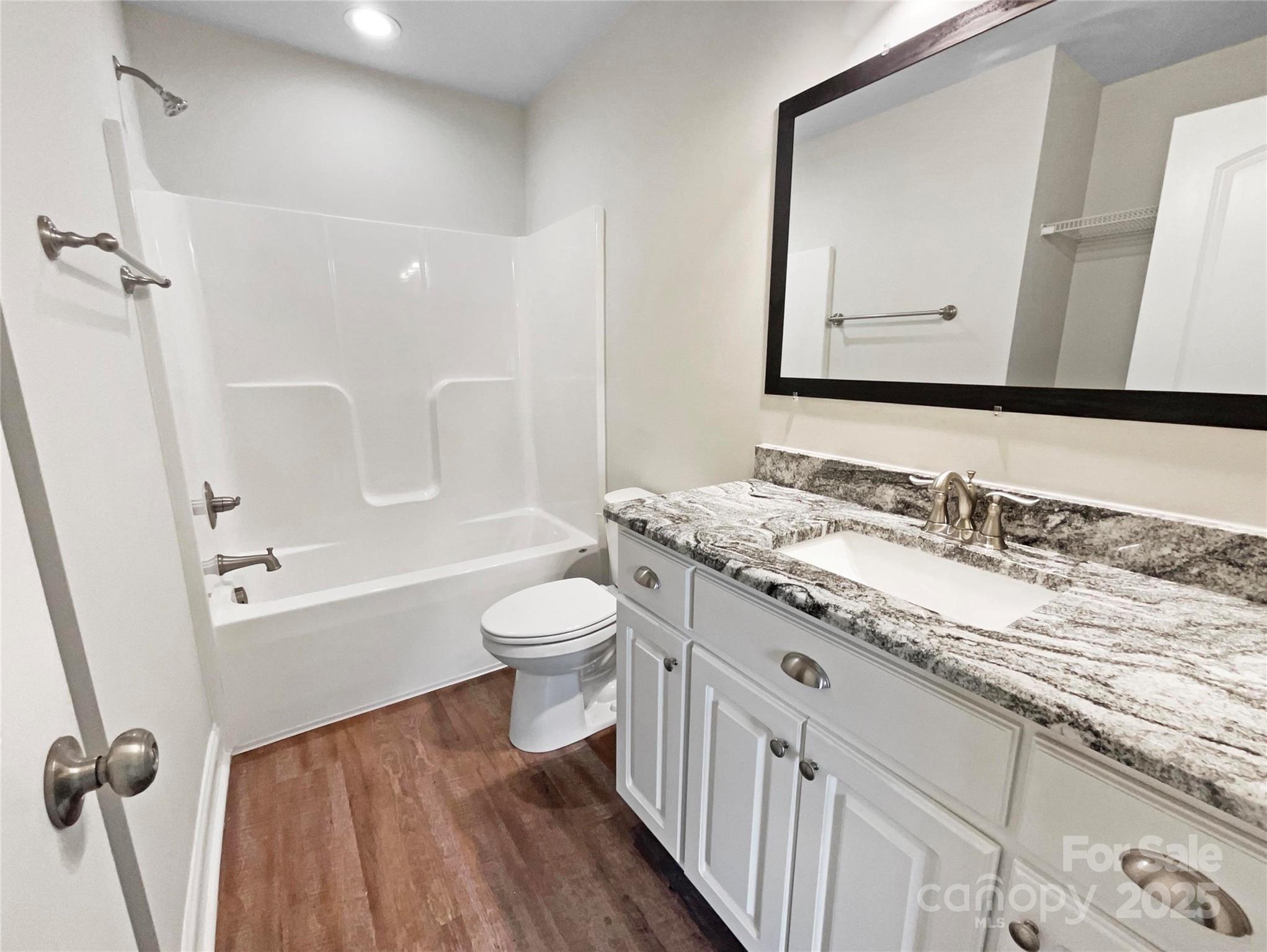 5142 Sedgefield Drive Property Photo 7