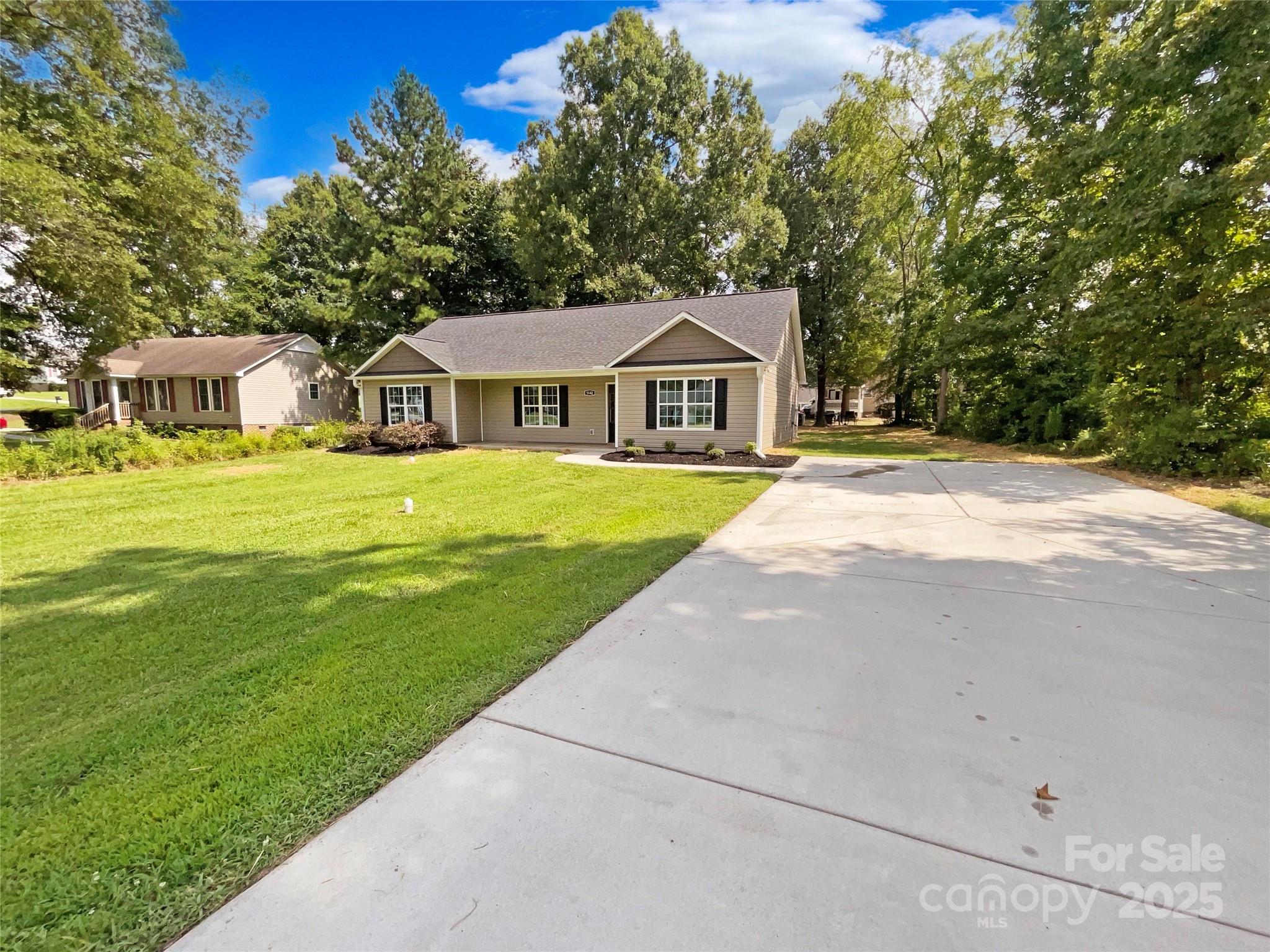 5142 Sedgefield Drive Property Photo 9