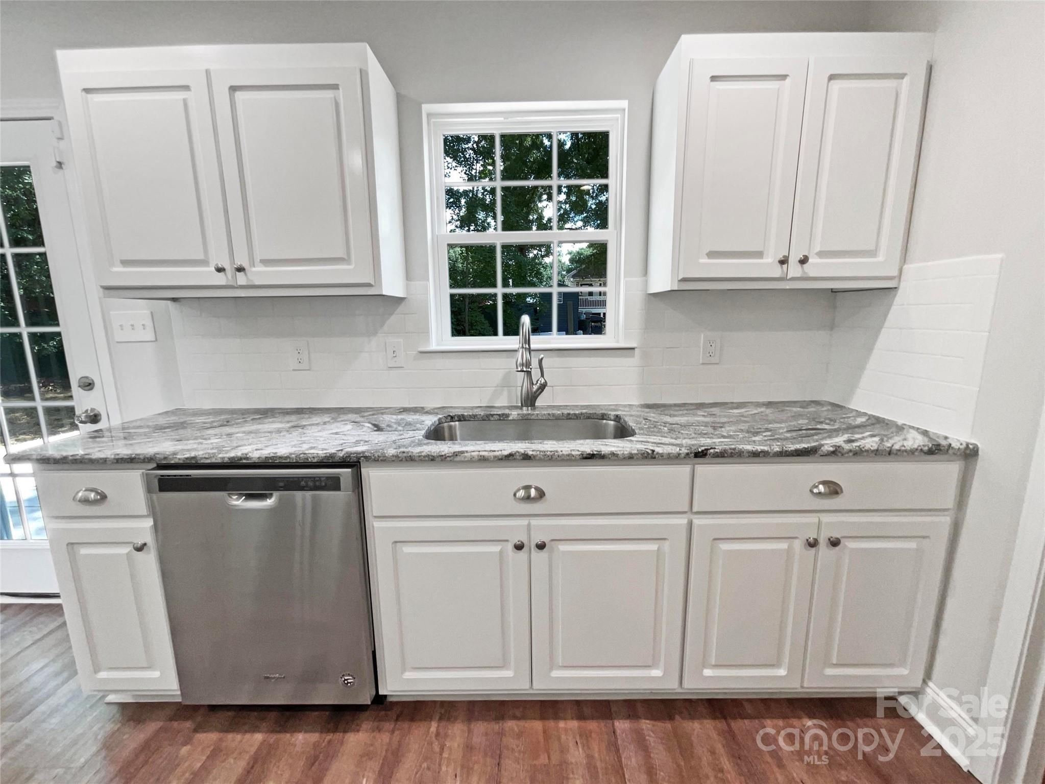 5142 Sedgefield Drive Property Photo 13