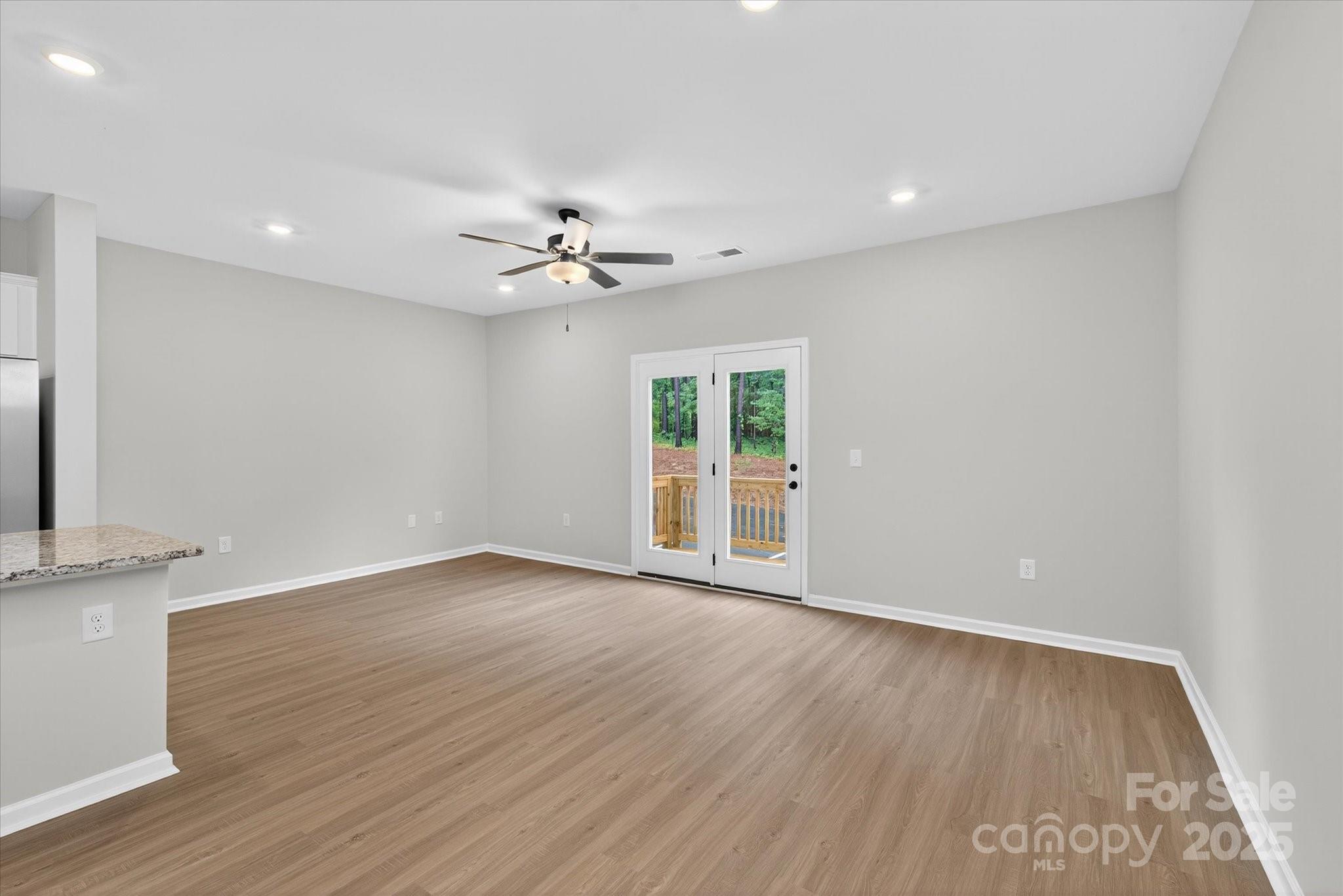 1318 Principal Featherstone Avenue Property Photo 15