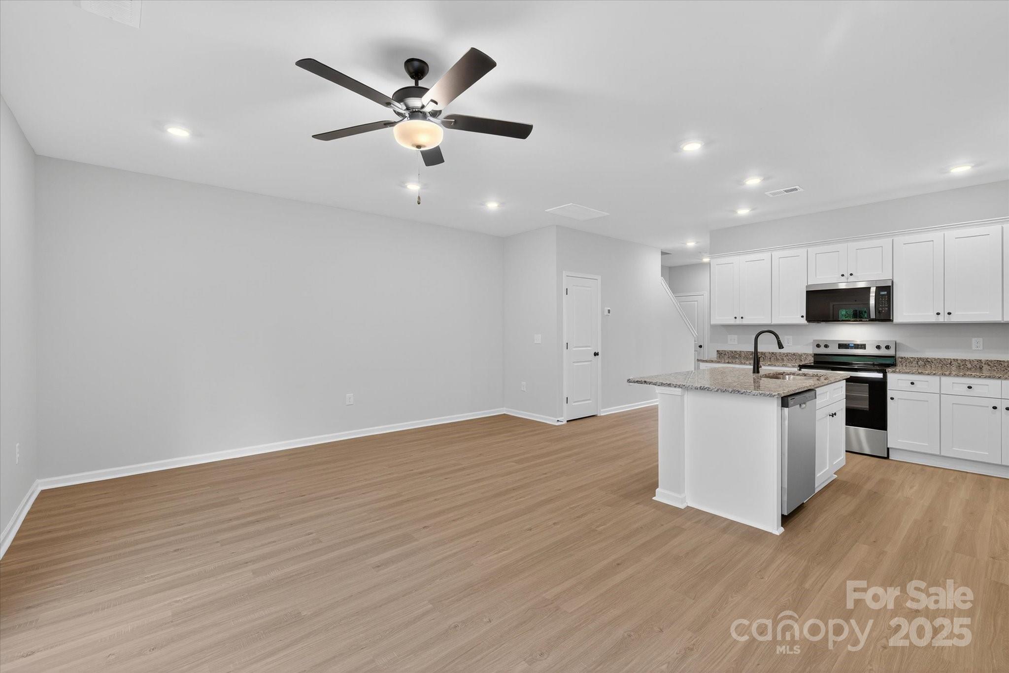 1318 Principal Featherstone Avenue Property Photo 17