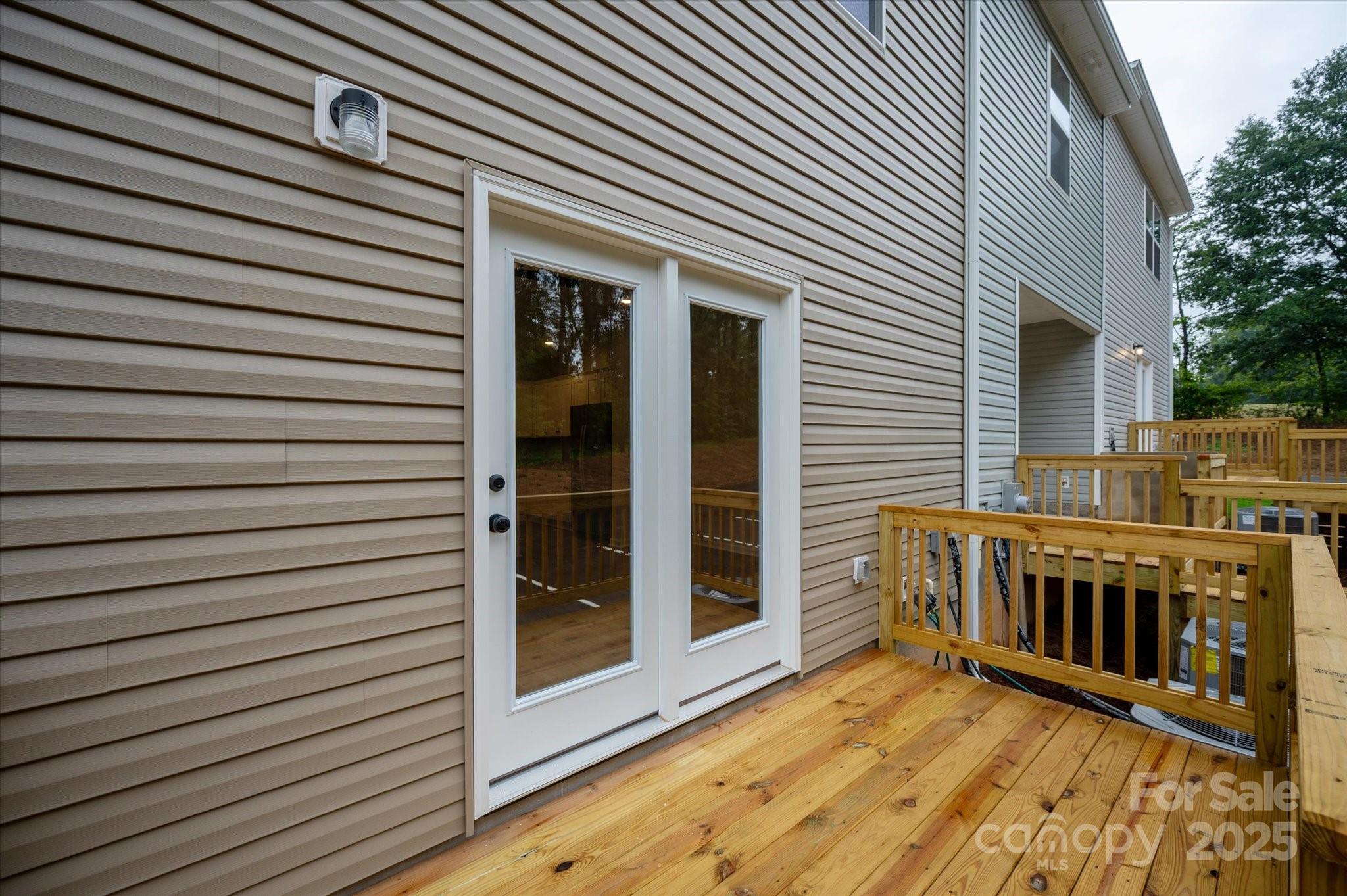 1318 Principal Featherstone Avenue Property Photo 28