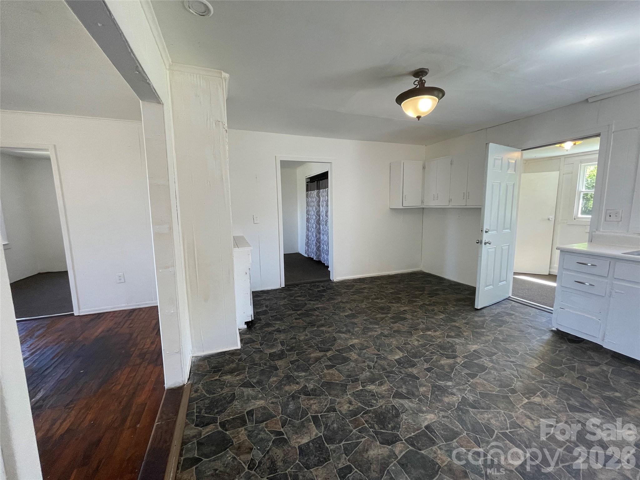 51 Robinson Street Property Photo 8