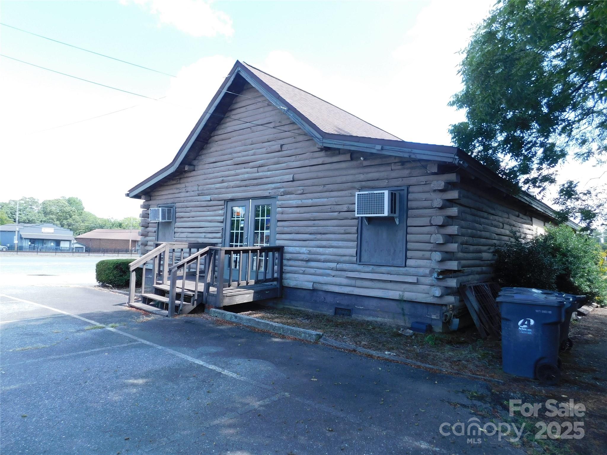 119 N Main Street Property Photo 4