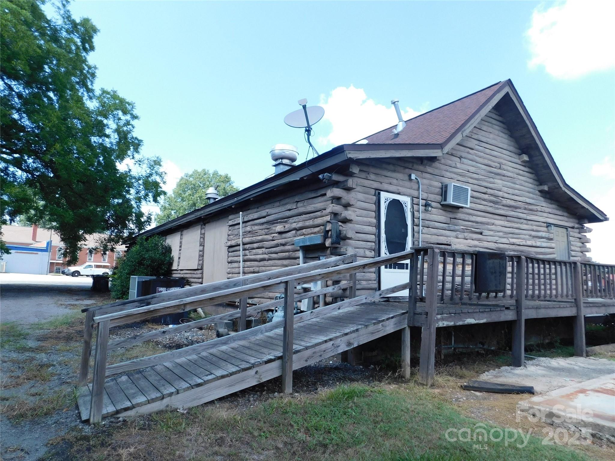 119 N Main Street Property Photo 5
