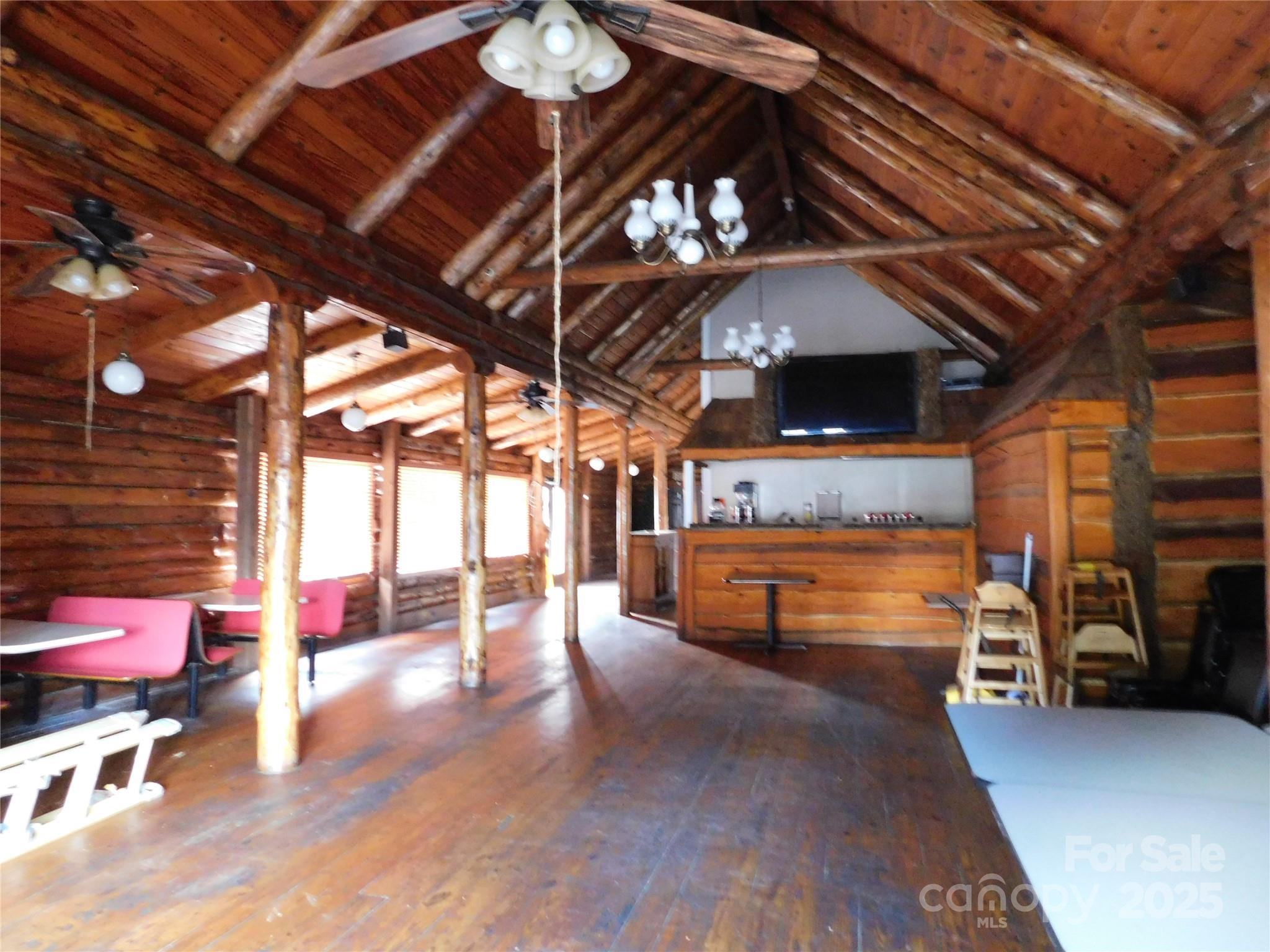 119 N Main Street Property Photo 9