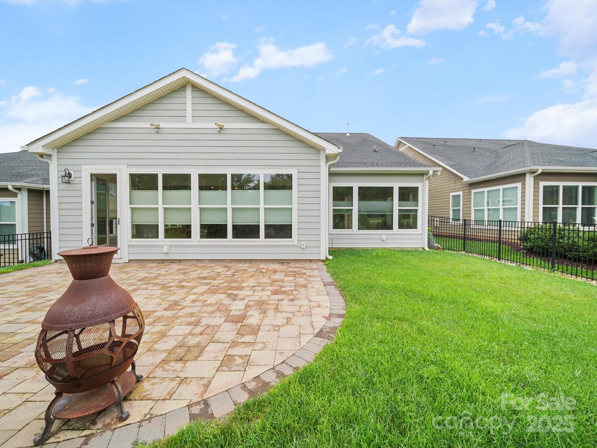 253 Stone Mountain Way Property Photo 22