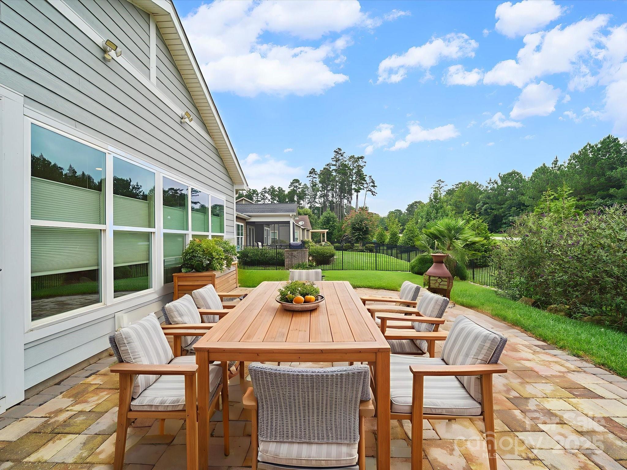 253 Stone Mountain Way Property Photo 23