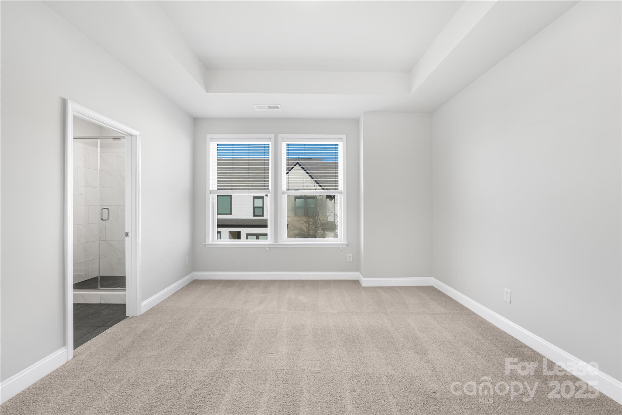 6319 Southgrove Street Property Photo 8