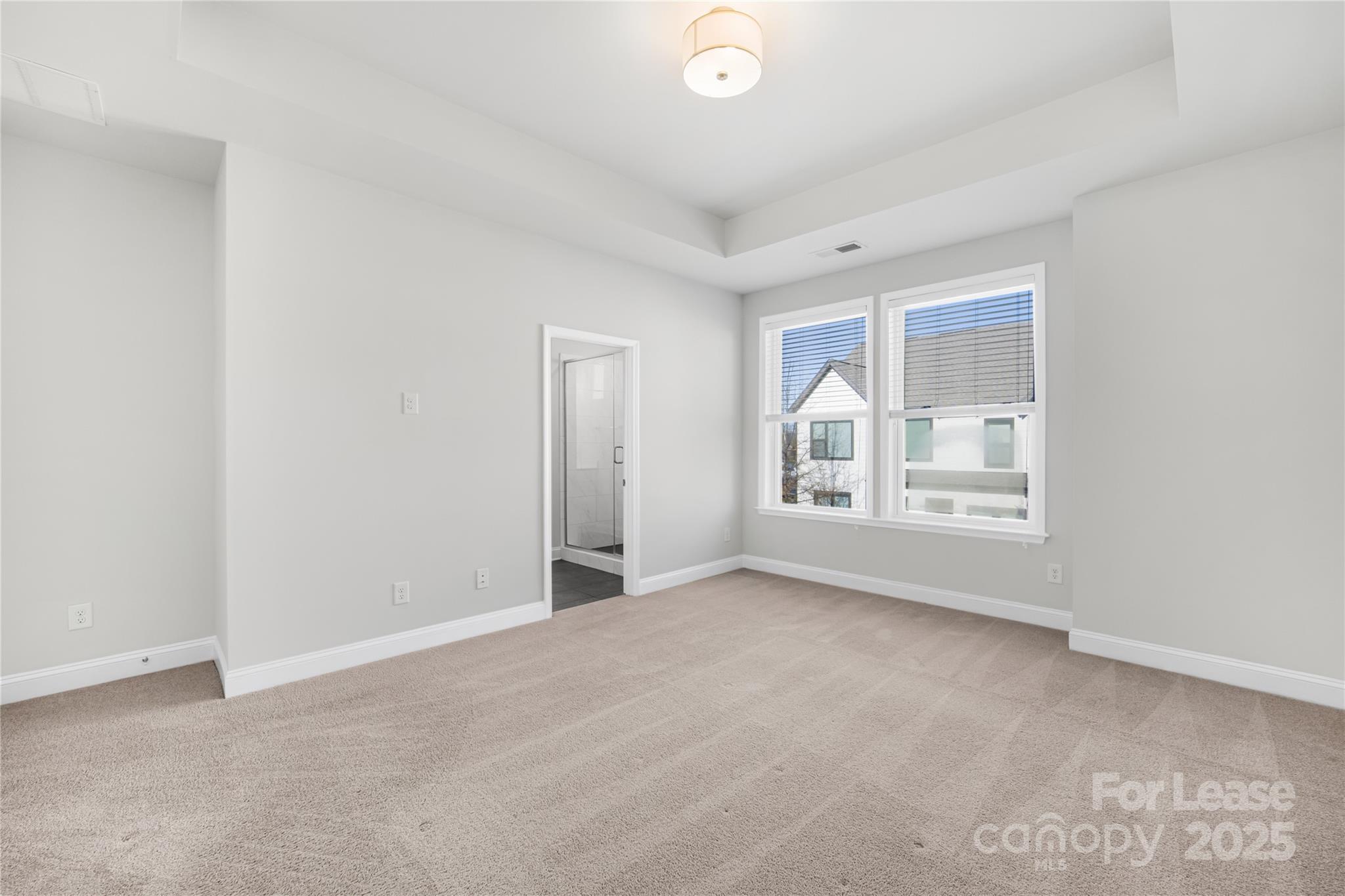 6319 Southgrove Street Property Photo 9