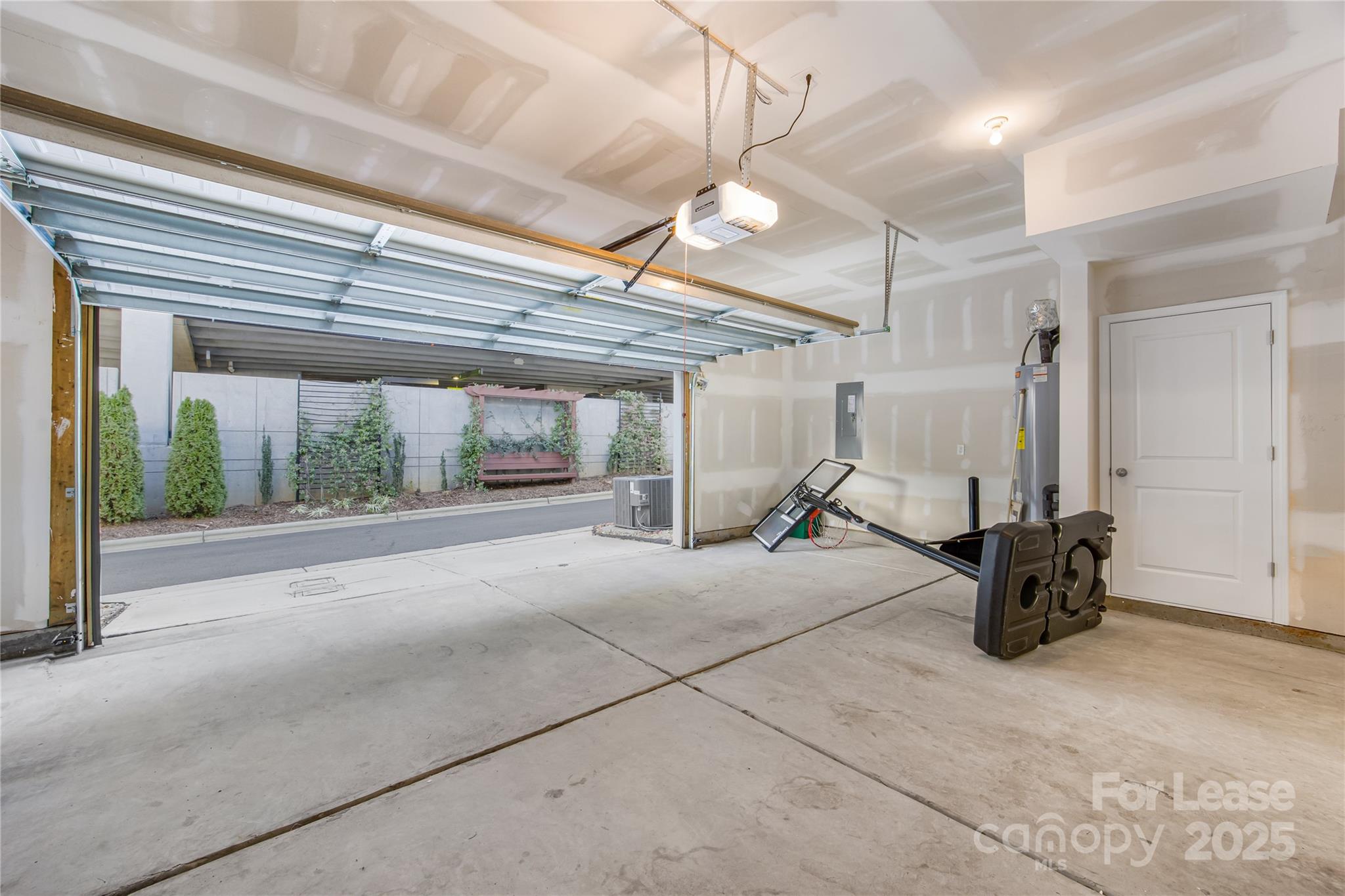 6319 Southgrove Street Property Photo 16