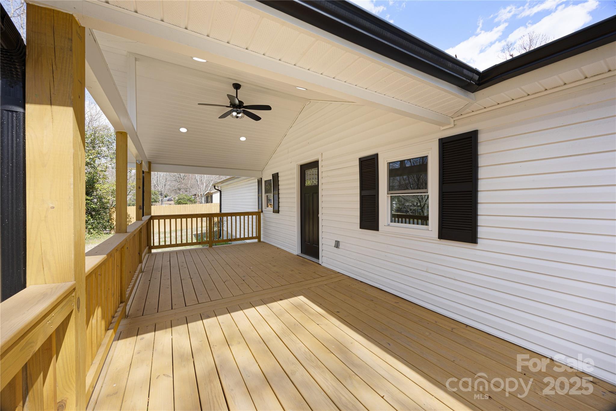 5015 Forestmont Drive Property Photo 5