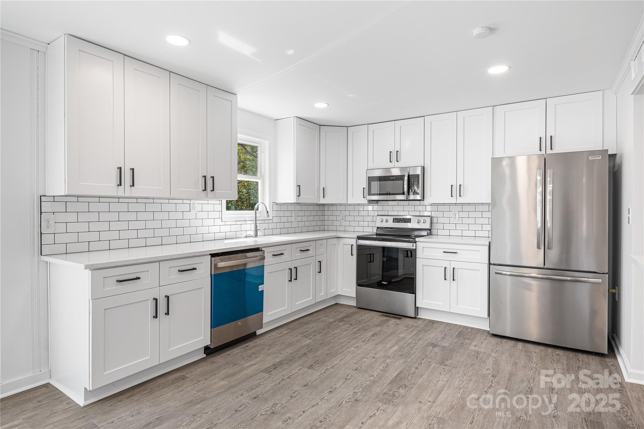 5015 Forestmont Drive Property Photo 17