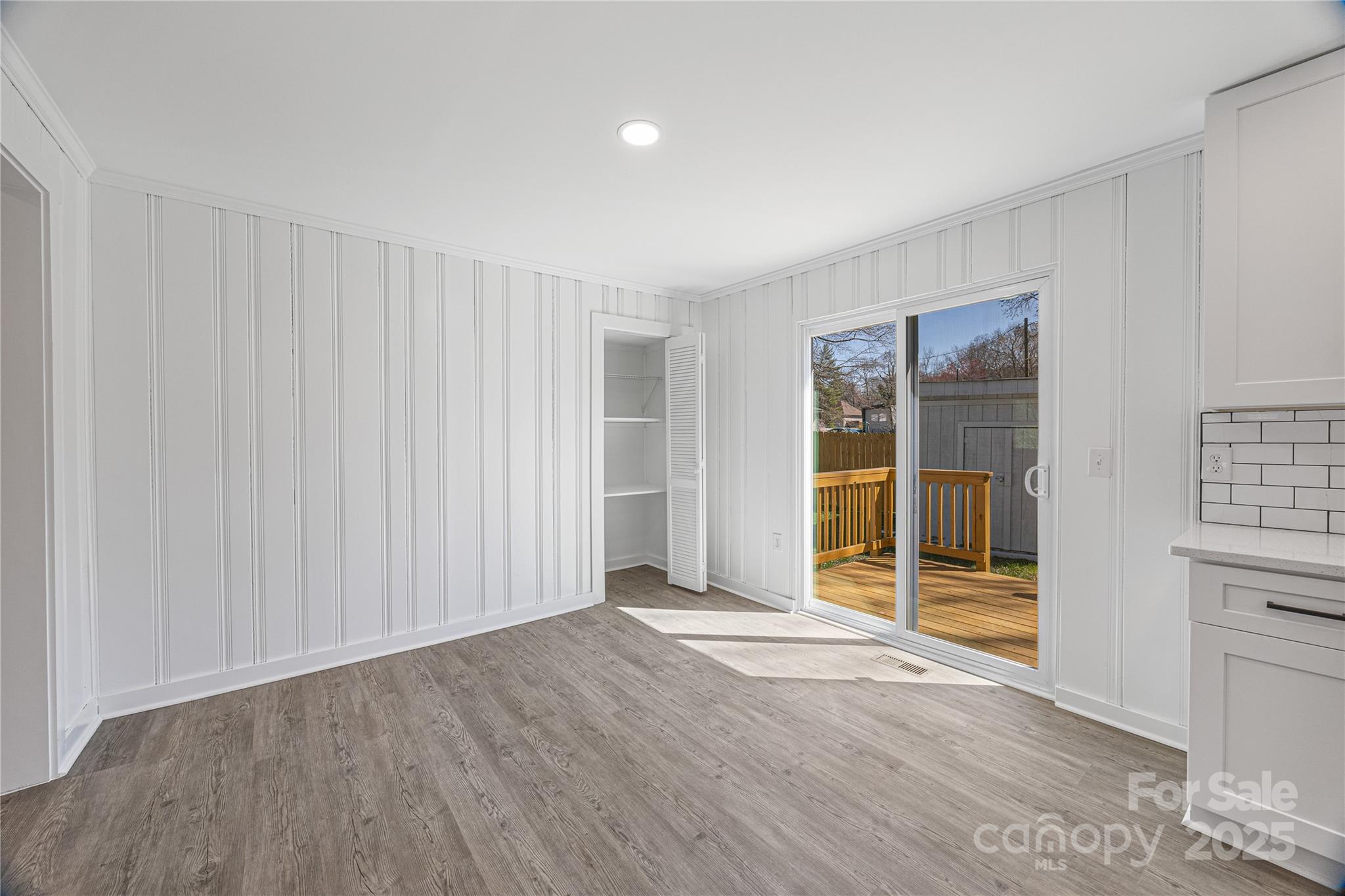 5015 Forestmont Drive Property Photo 18