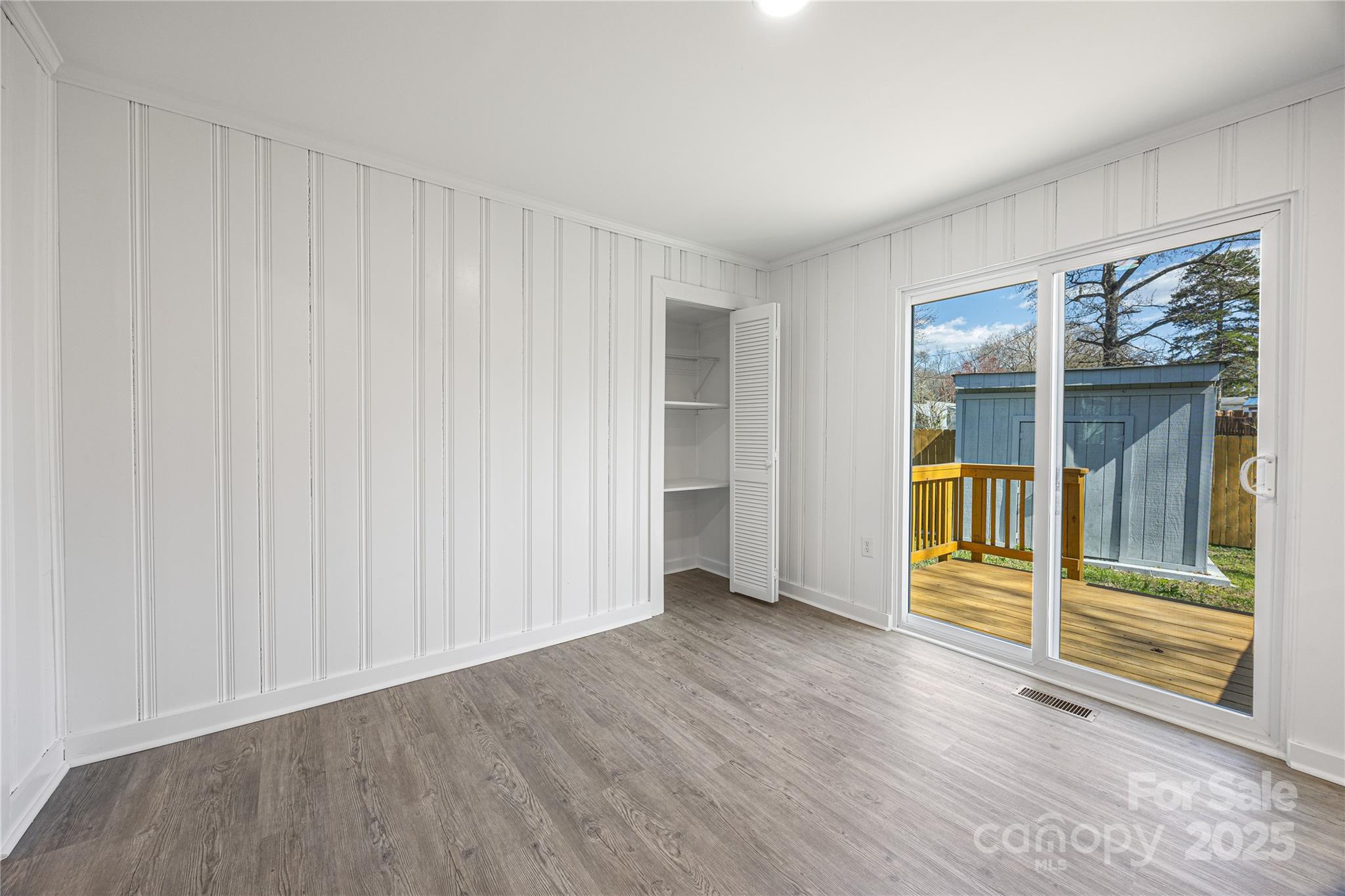 5015 Forestmont Drive Property Photo 20