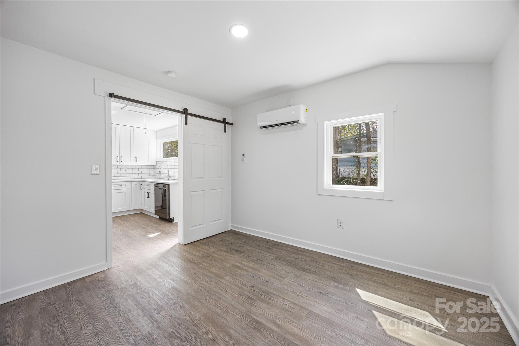 5015 Forestmont Drive Property Photo 34