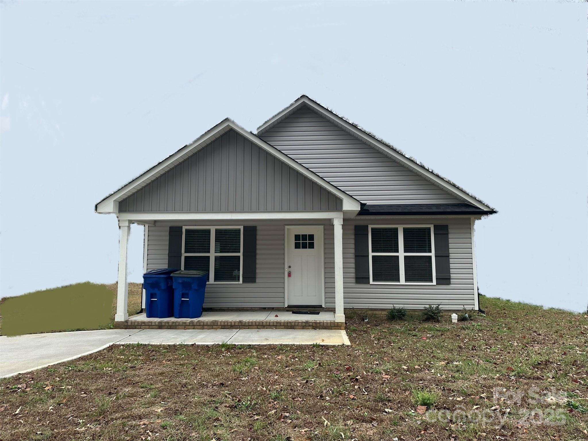 002 Arbor Street Property Photo 1