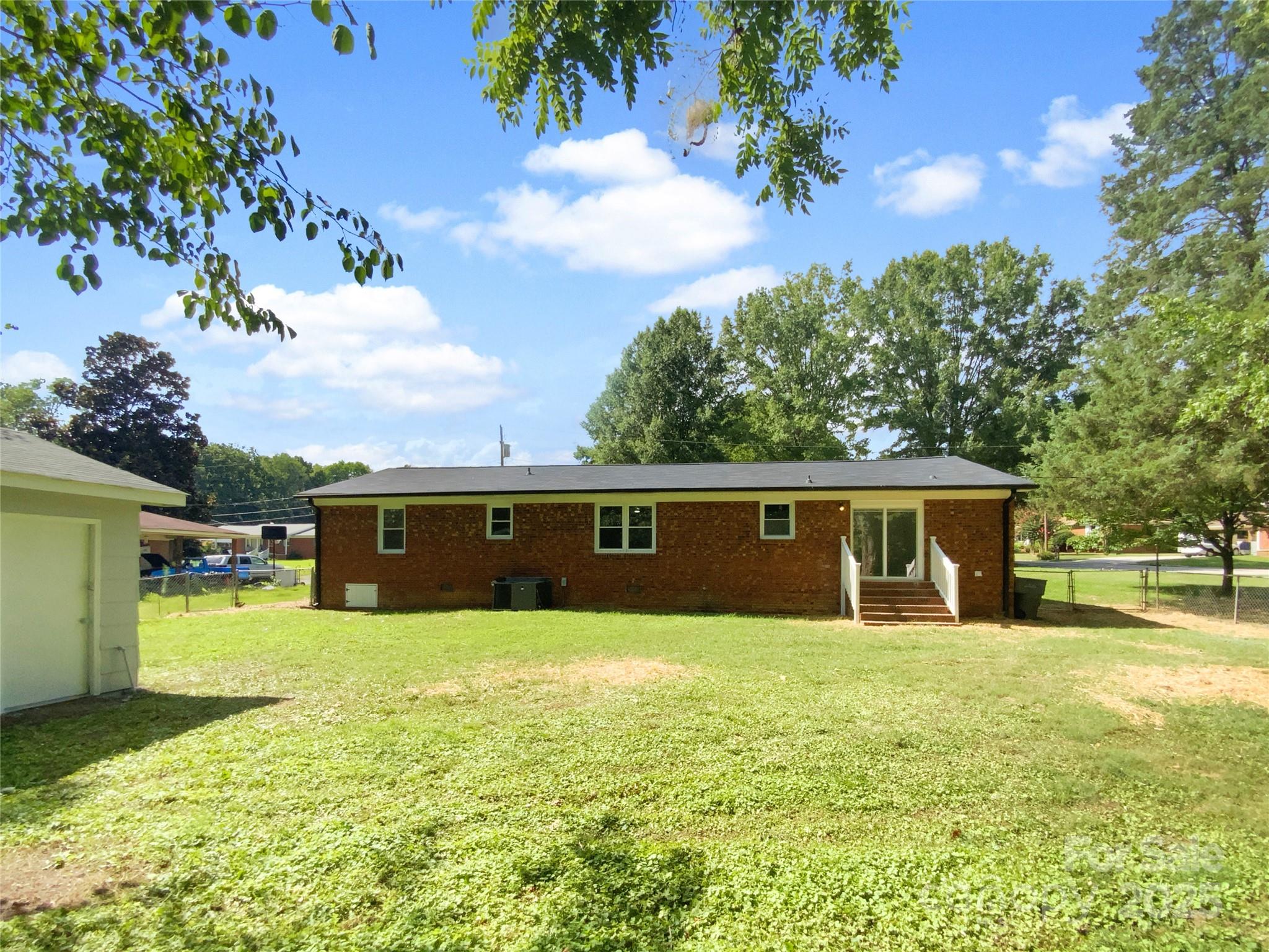 301 Briarcliff Drive Property Photo 18