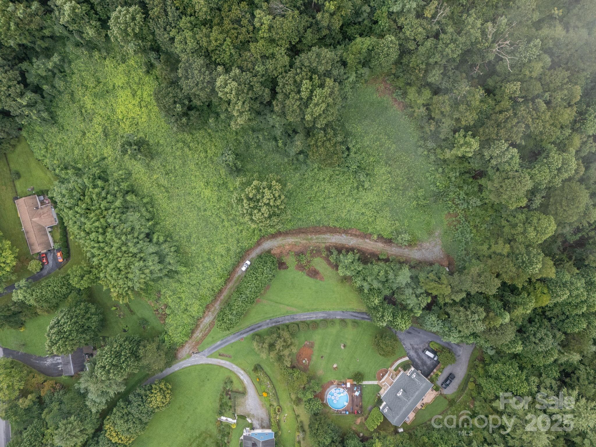 111 Stirling Lane Property Photo 9