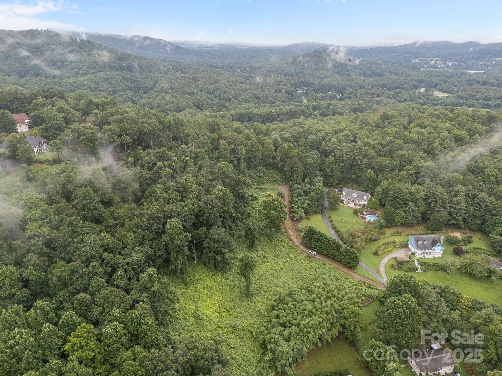 111 Stirling Lane Property Photo 10