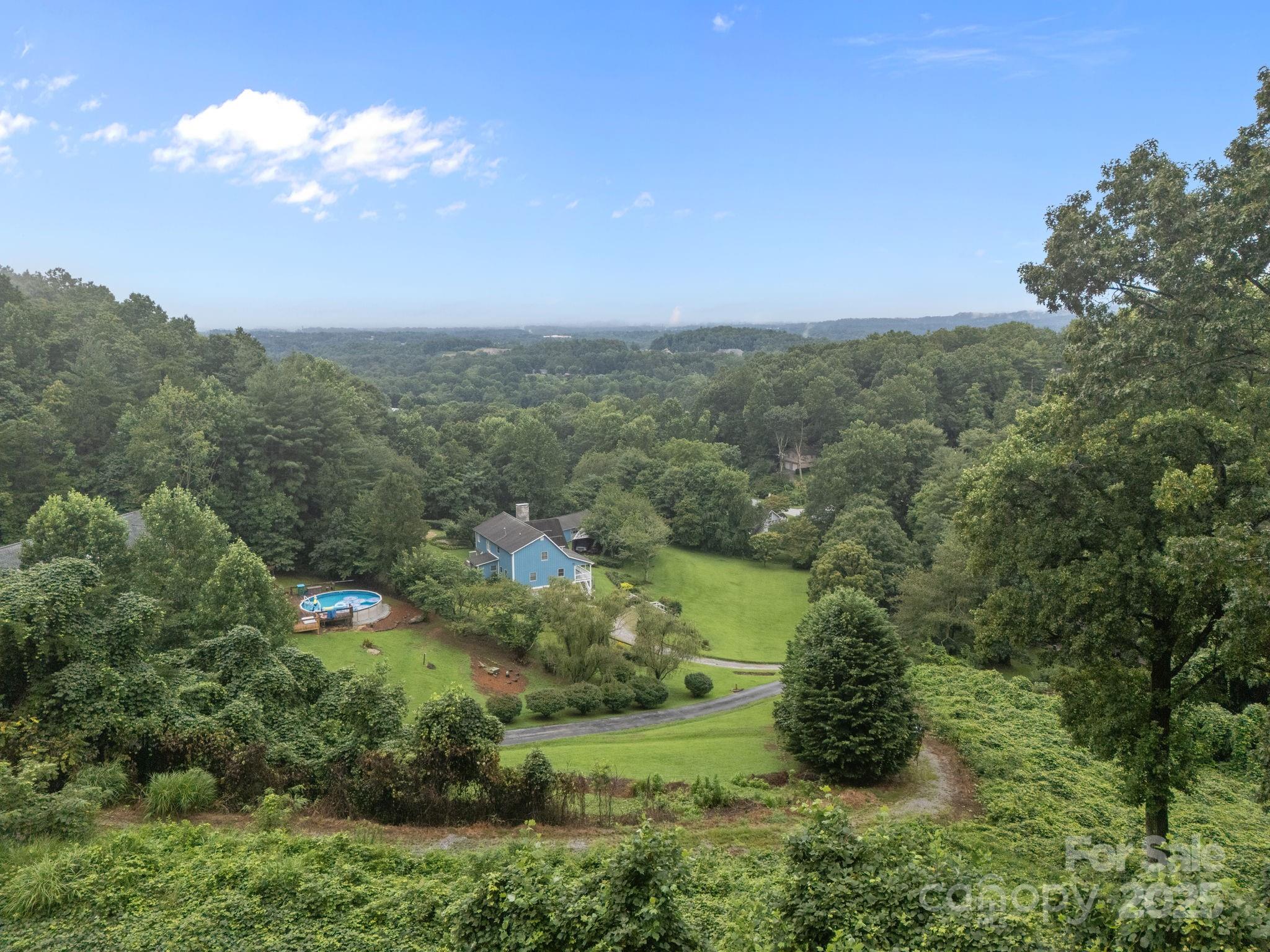 111 Stirling Lane Property Photo 13