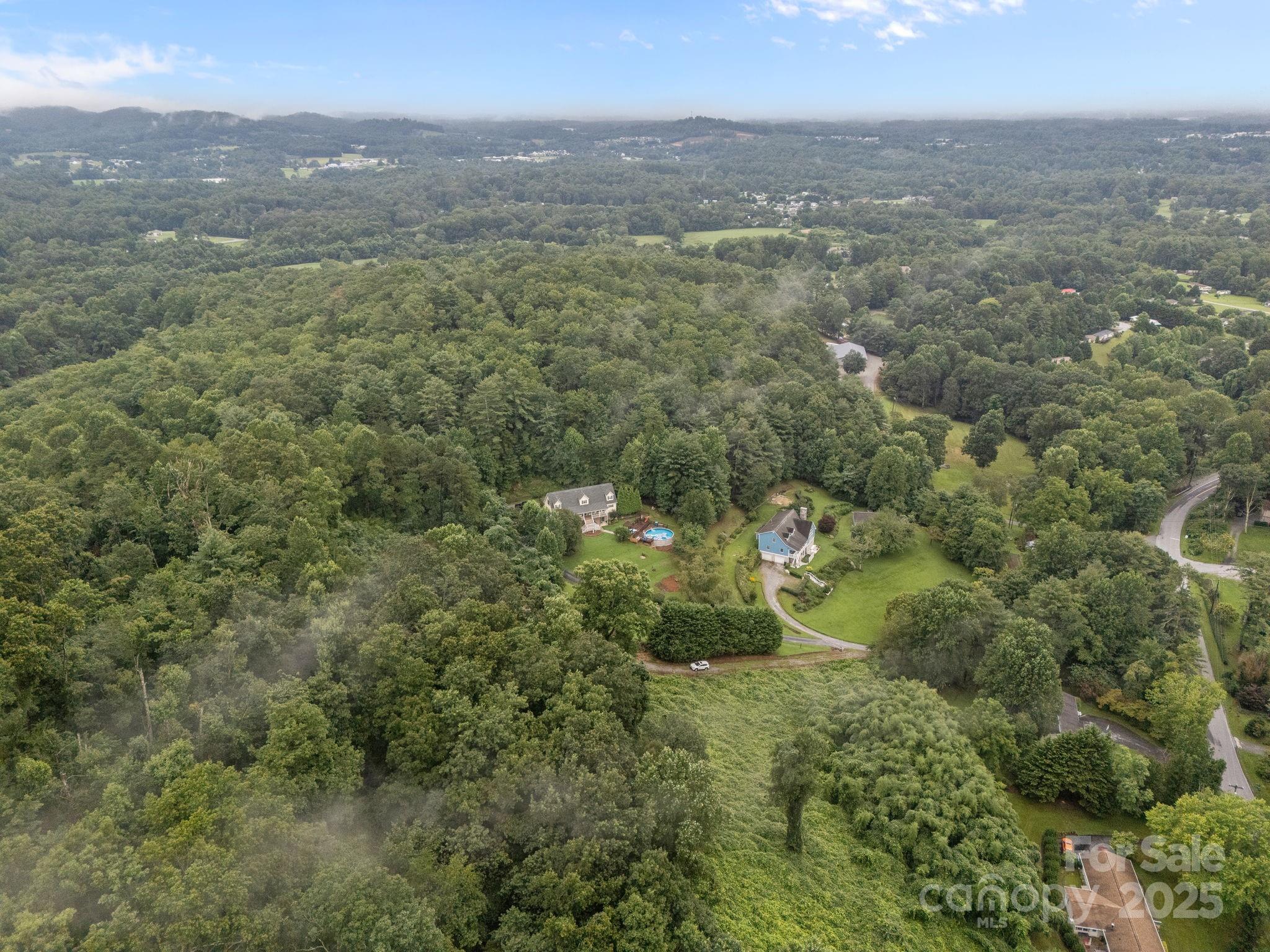 111 Stirling Lane Property Photo 15