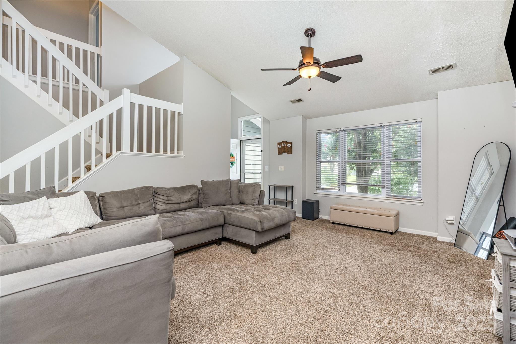 9101 Merlot Lane Property Photo 4