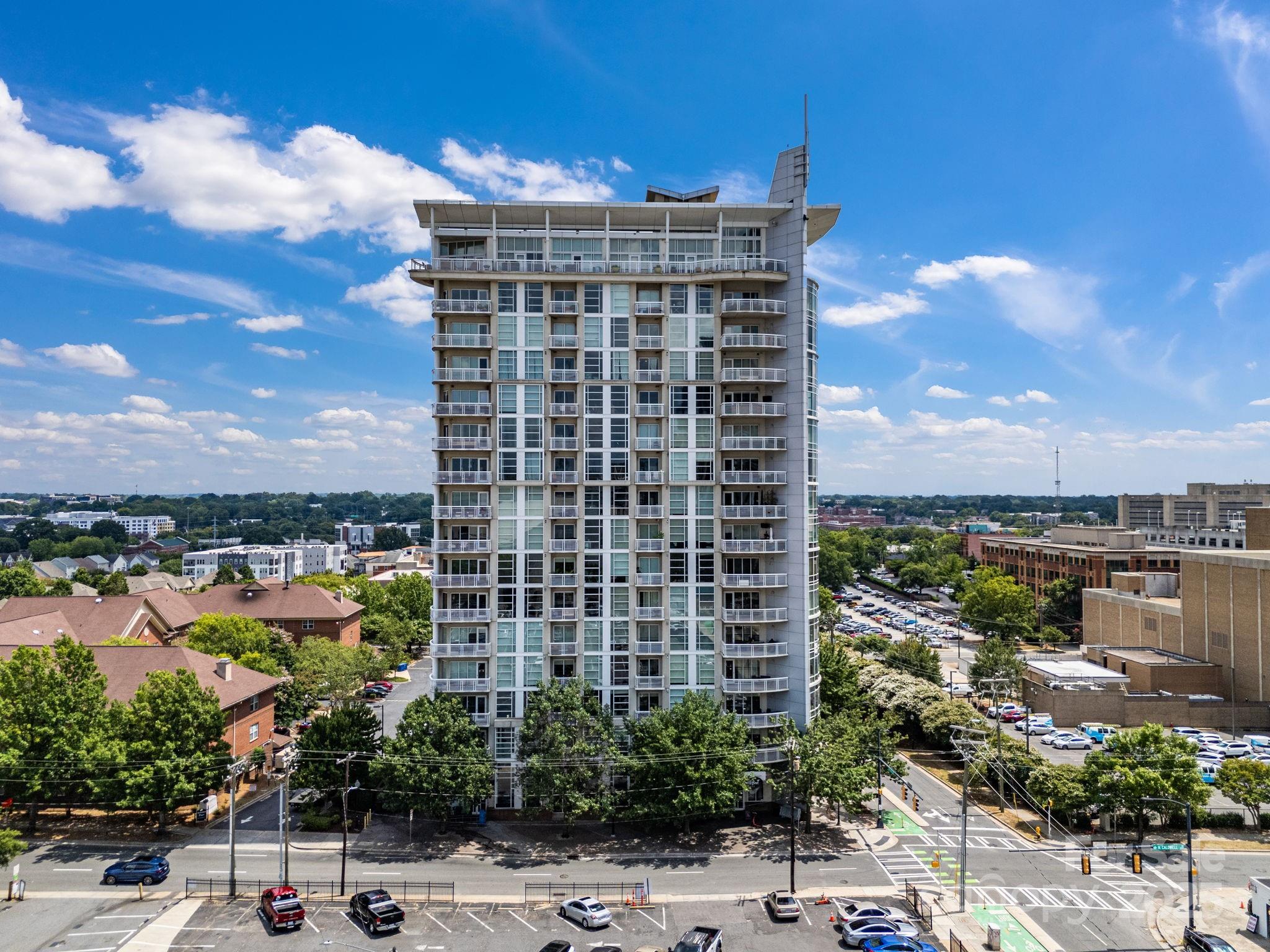 505 E 6th Street 1006 Property Photo 4