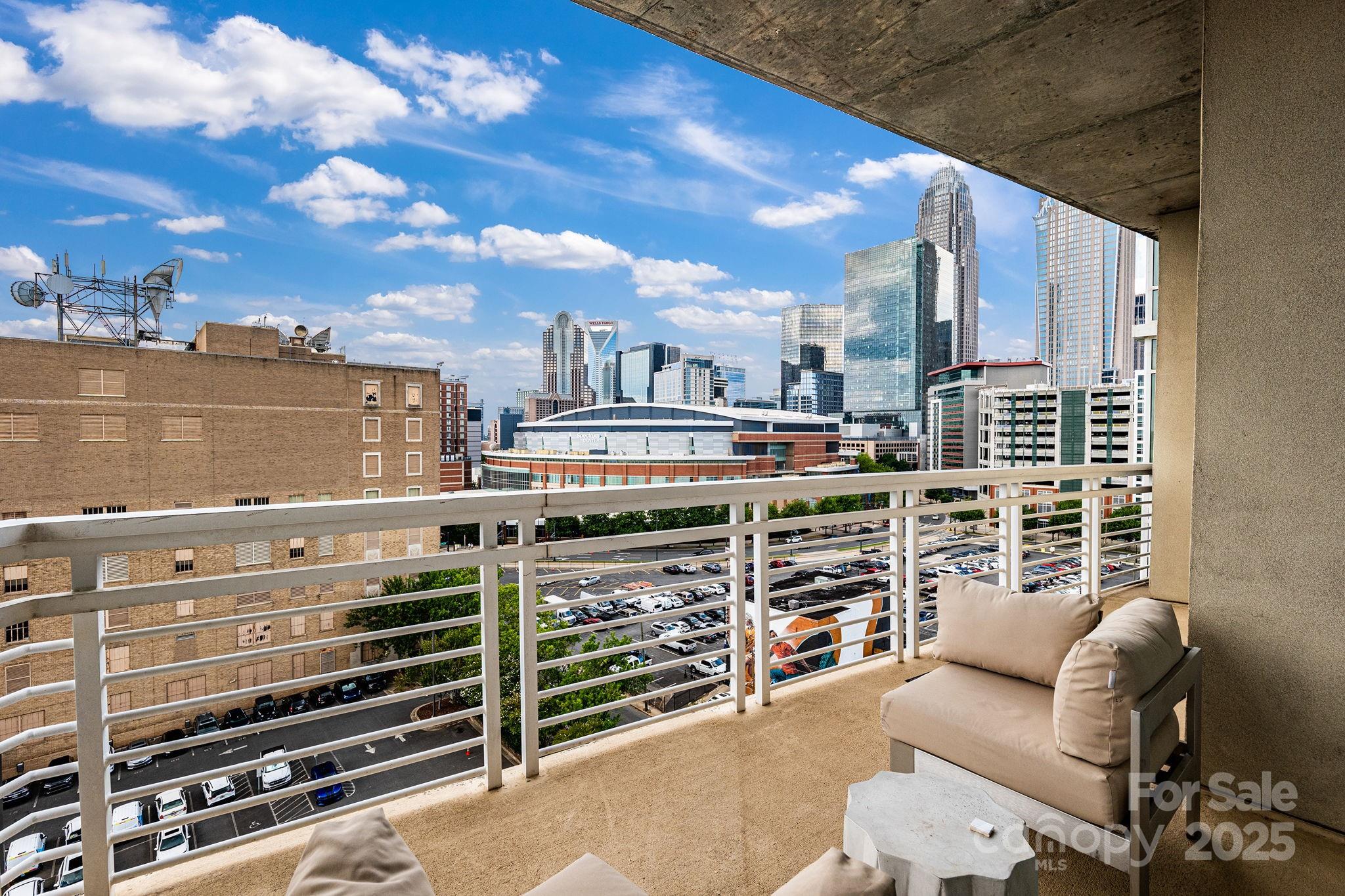 505 E 6th Street 1006 Property Photo 22