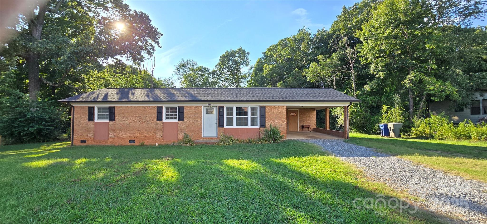 206 Rowal Street Property Photo 1