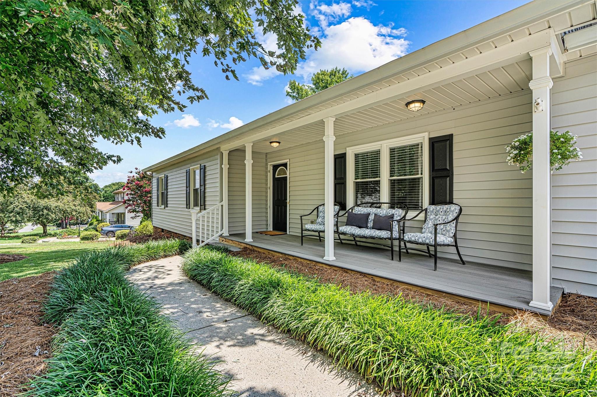 1328 32nd Street Court Property Photo 1