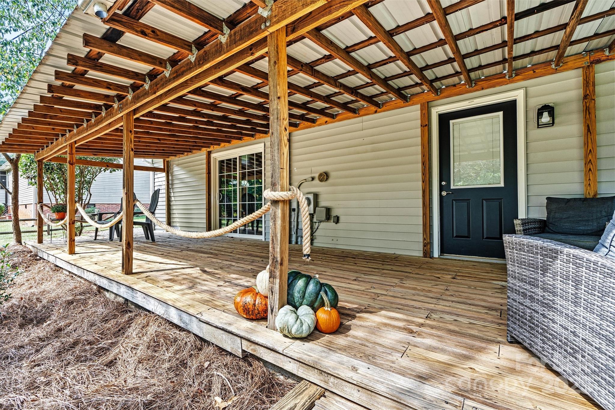 1328 32nd Street Court Property Photo 6