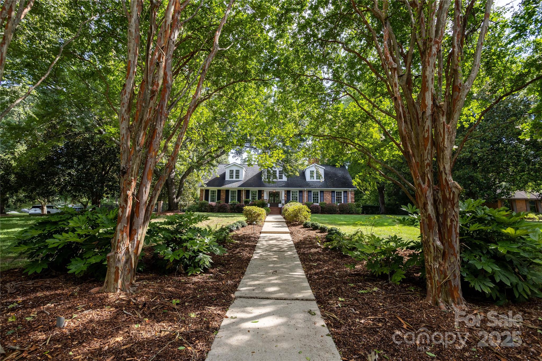 4401 Town And Country Drive Property Photo 5