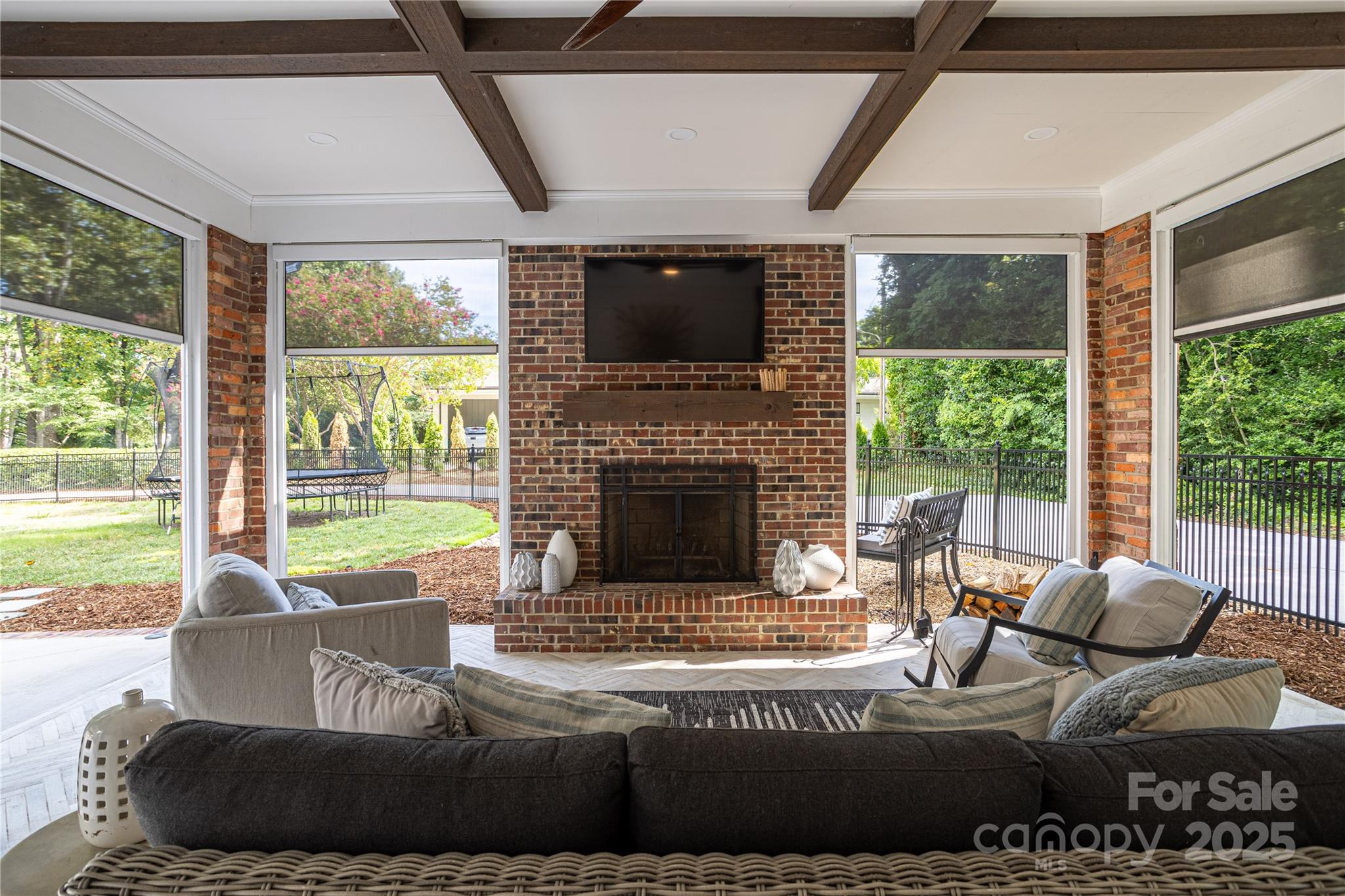 4401 Town And Country Drive Property Photo 8