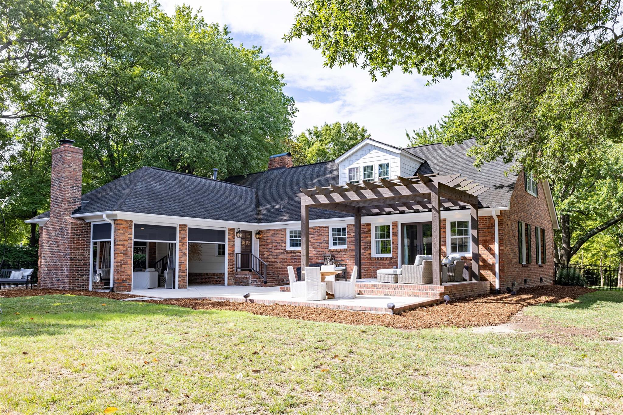 4401 Town And Country Drive Property Photo 12