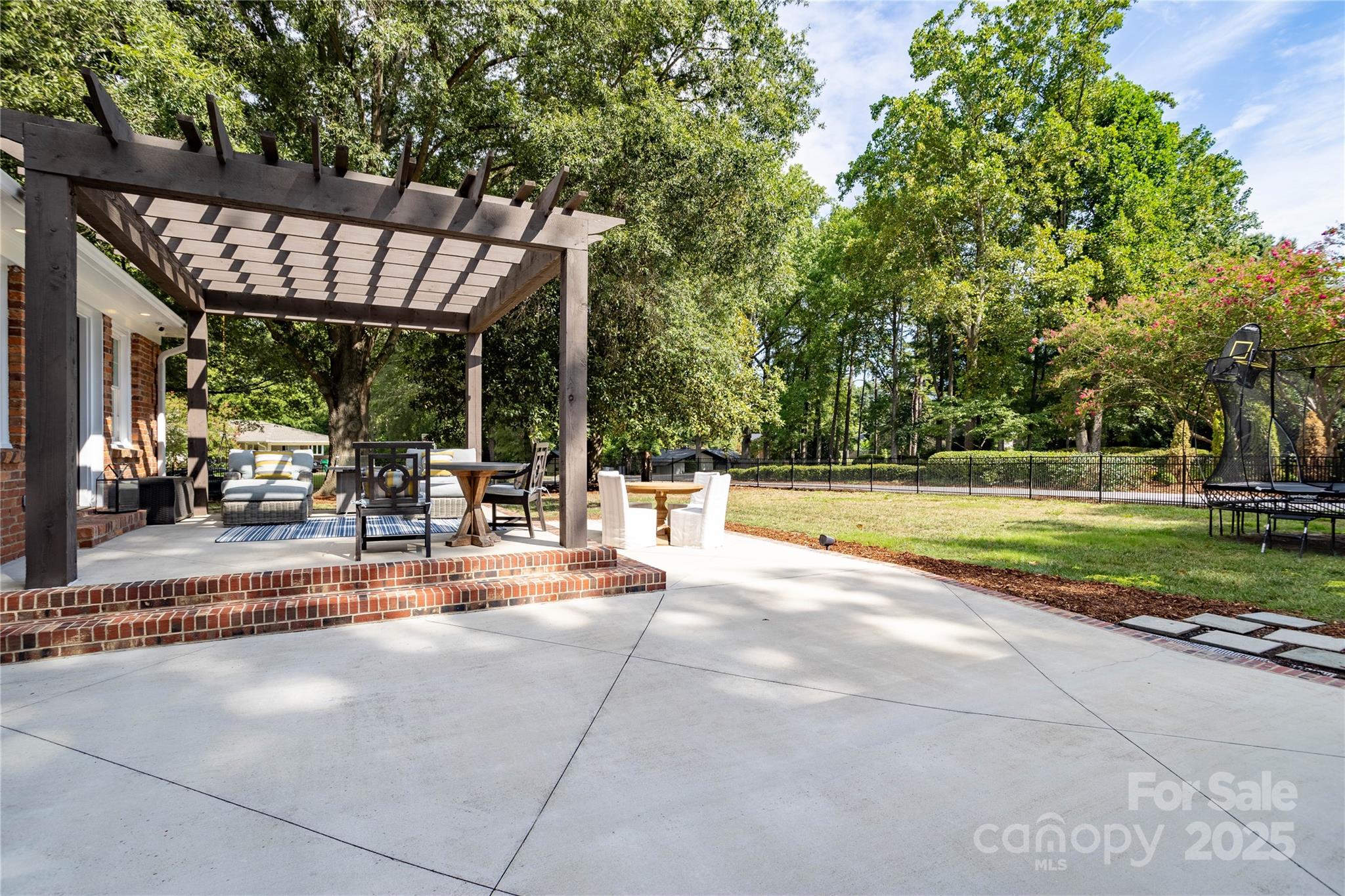 4401 Town And Country Drive Property Photo 15