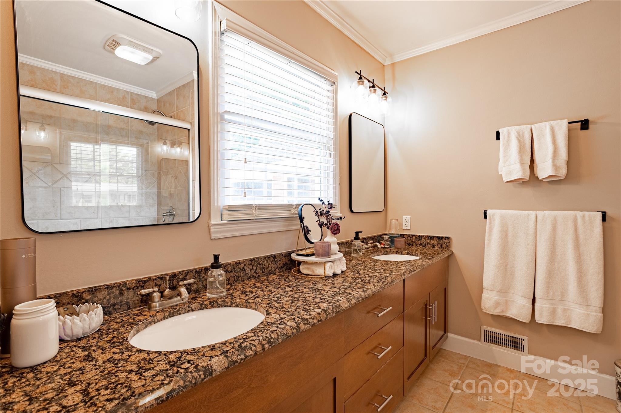 4401 Town And Country Drive Property Photo 18