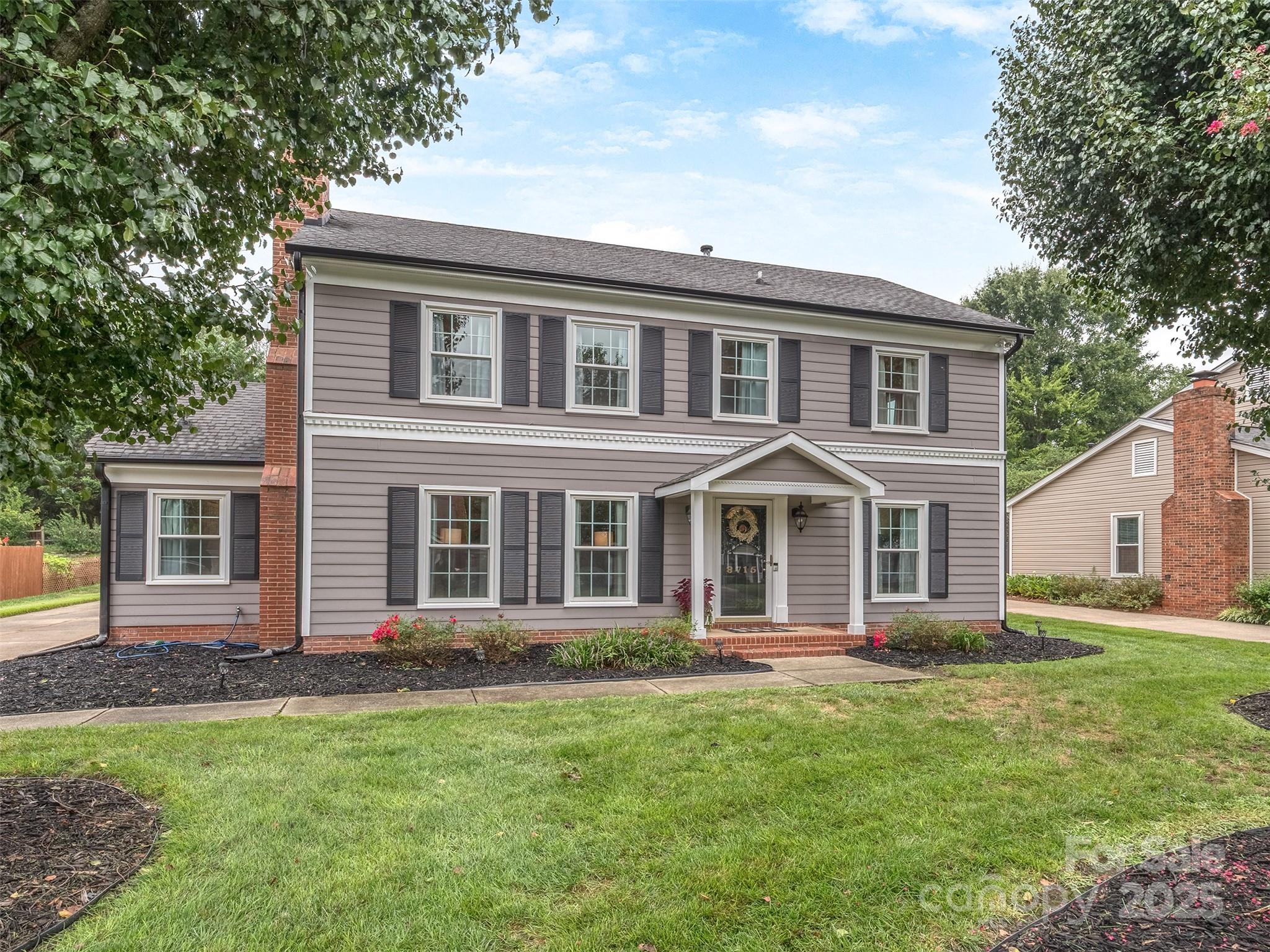 8715 Parkchester Drive Property Photo 2