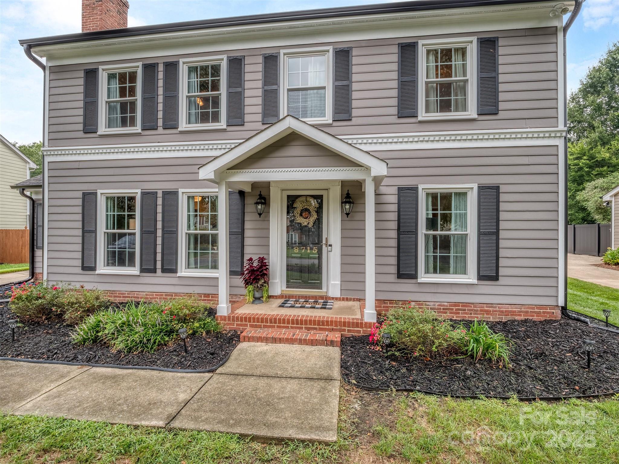 8715 Parkchester Drive Property Photo 3