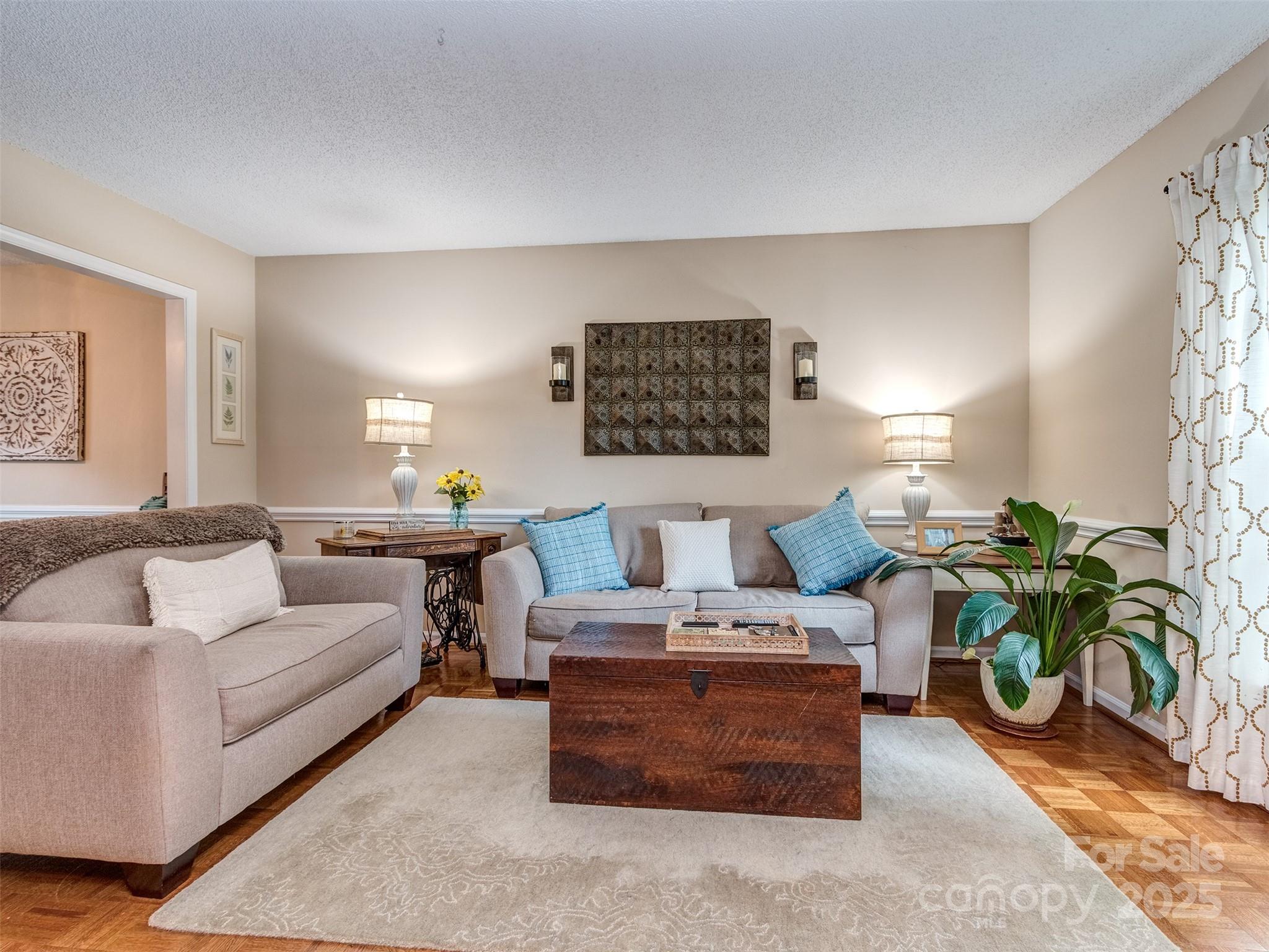 8715 Parkchester Drive Property Photo 5