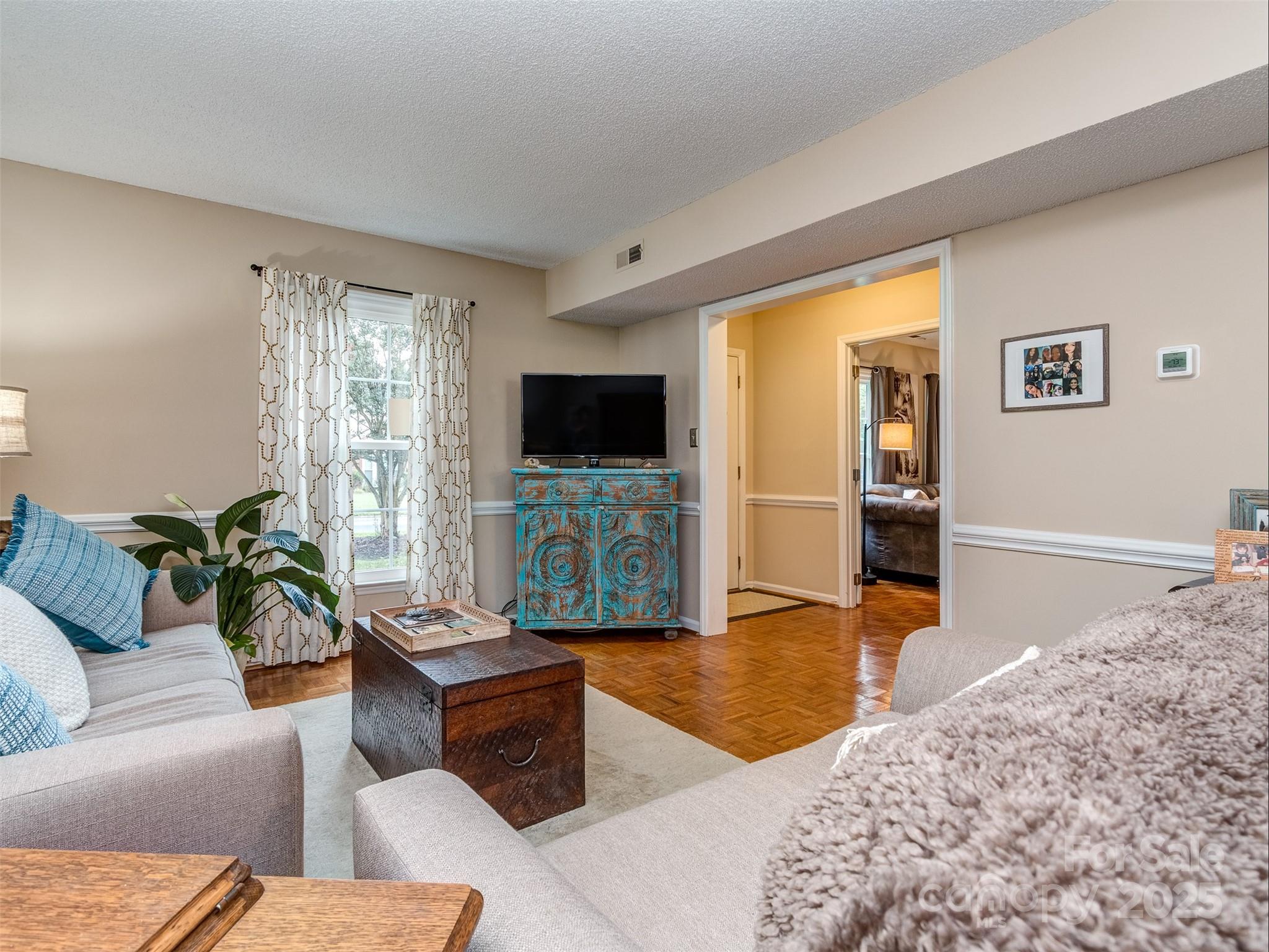 8715 Parkchester Drive Property Photo 6