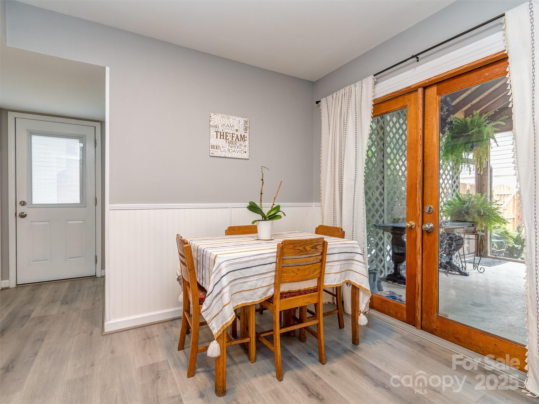 8715 Parkchester Drive Property Photo 11