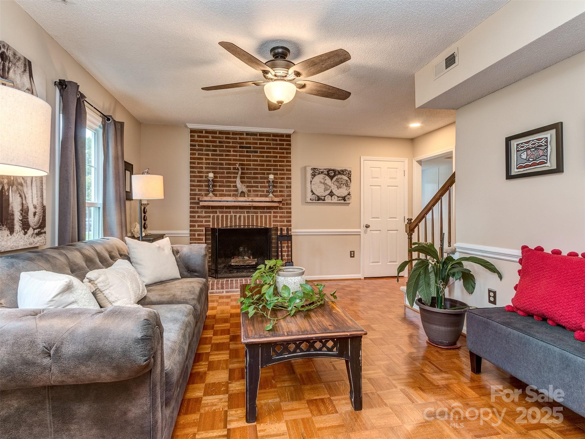 8715 Parkchester Drive Property Photo 14