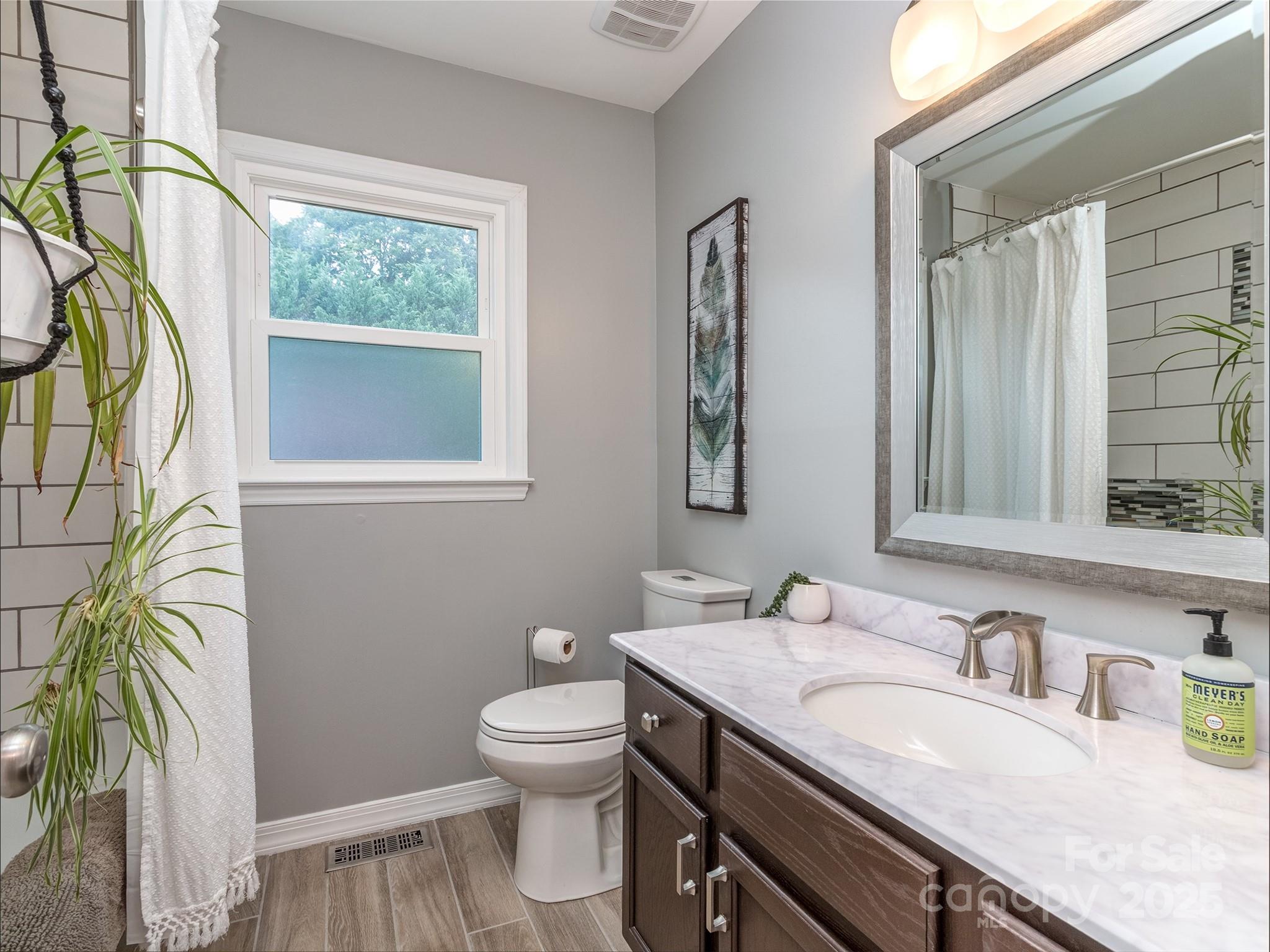 8715 Parkchester Drive Property Photo 22