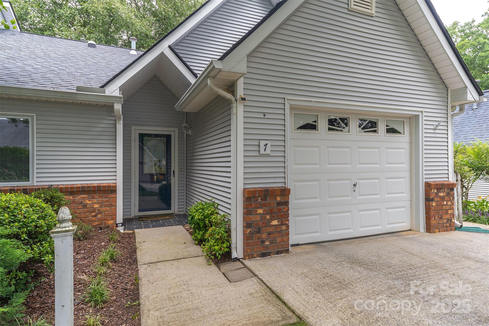 7 Silver Place Property Photo 5