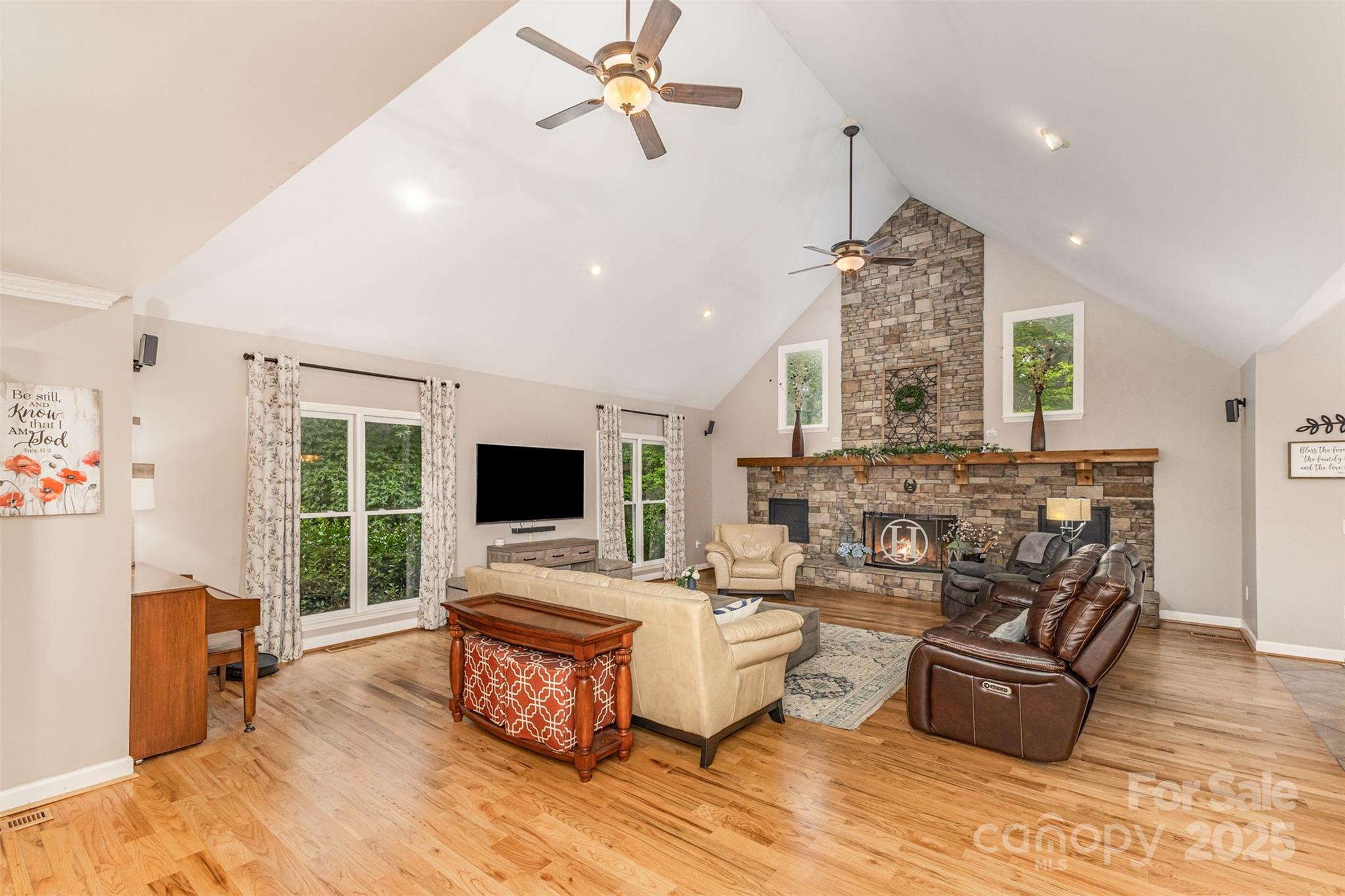 3251 Van Tassel Drive Property Photo 6