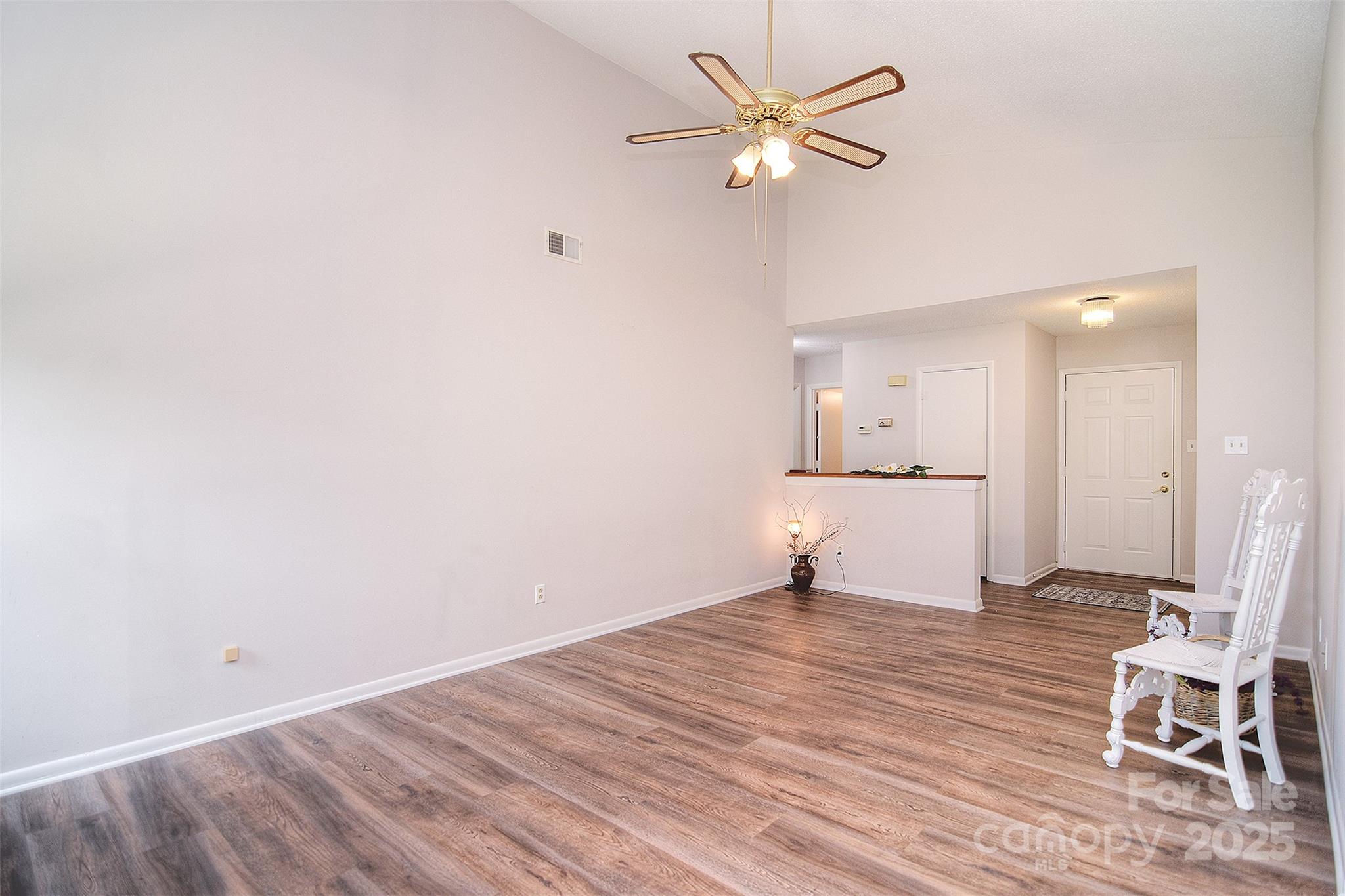 9034 Mcalpine Cove Court Property Photo 5