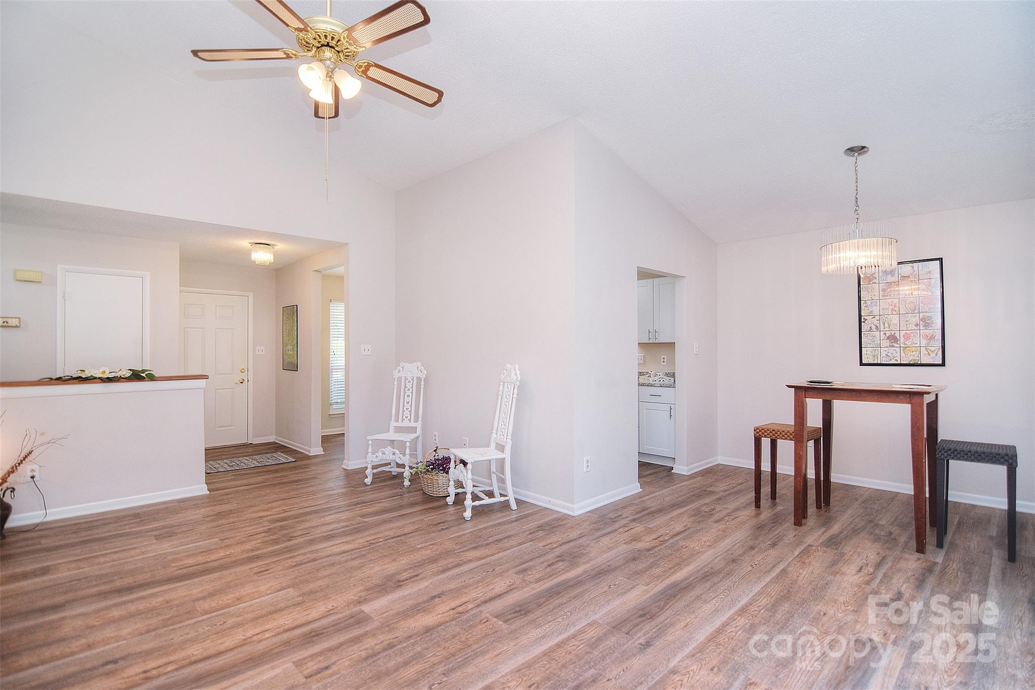 9034 Mcalpine Cove Court Property Photo 6