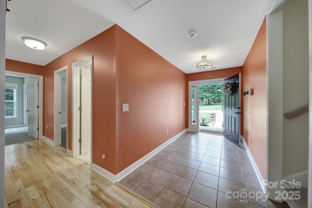 4394 Mountain Creek Road Property Photo 3