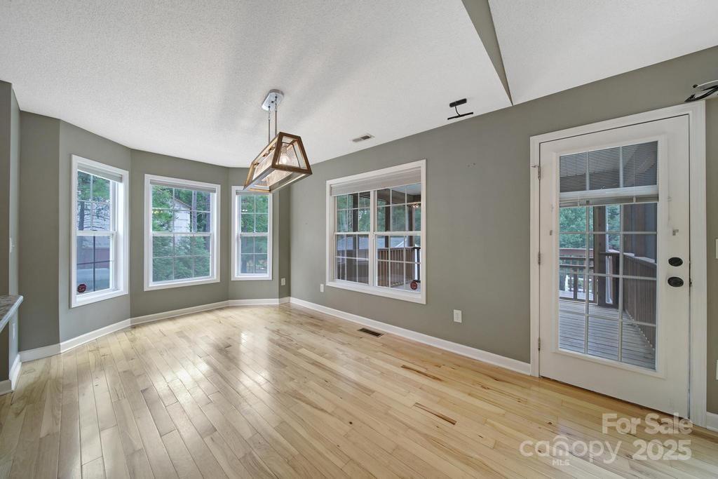 4394 Mountain Creek Road Property Photo 7